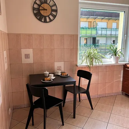 Rodzinny Blisko Hali Stulecia I Zoo Апартаменты